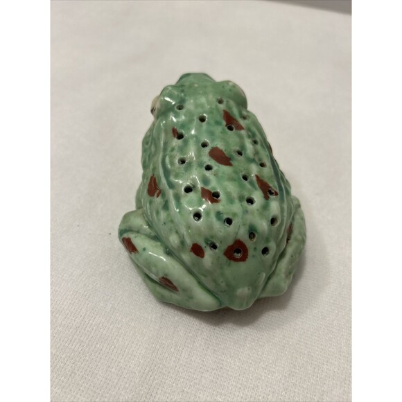 Japanese Export Pottery Frog Hat Pin Holder Tooth Pick Pomander - Picture 4 of 9